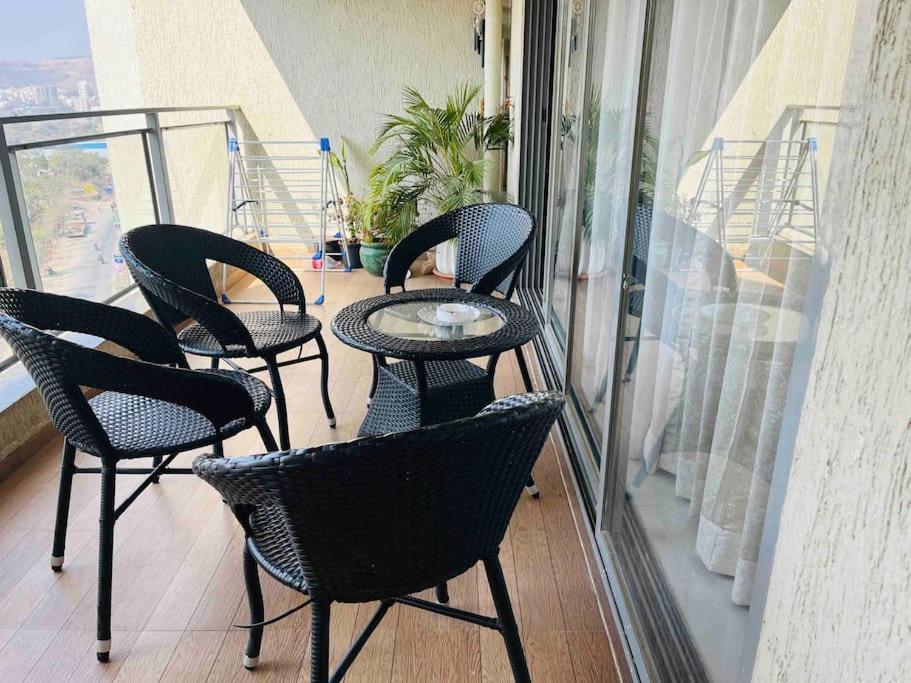 The 1 Apartment *